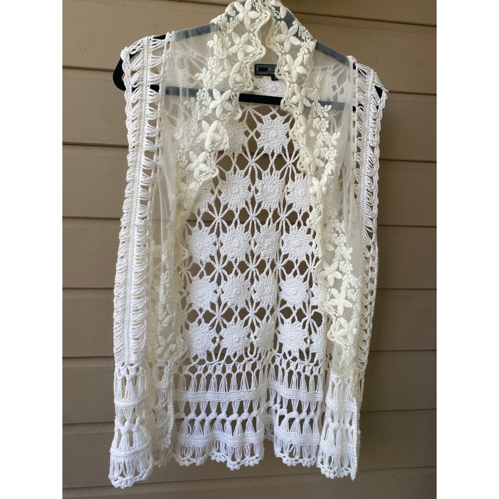 Love J boho white top with colorful tassel details